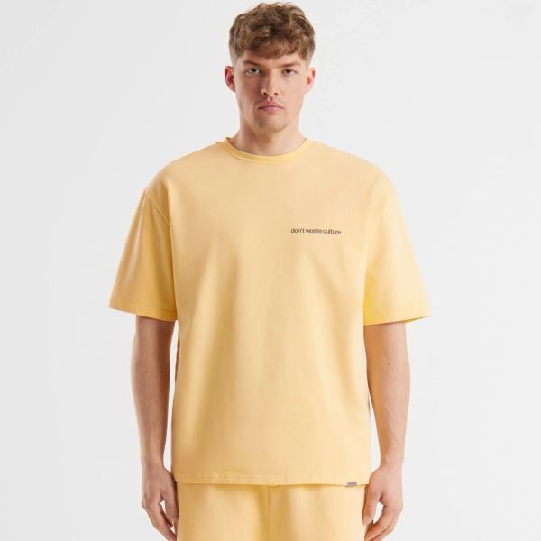 Don't Waste Culture Cleo T-shirt Geel