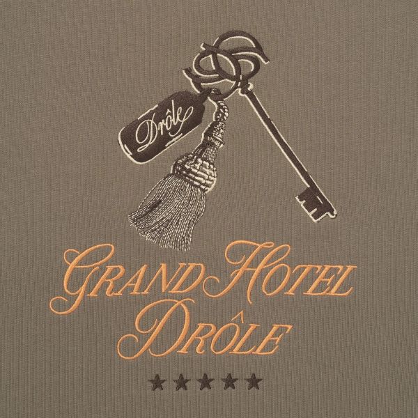 Drôle De Monsieur Grand Hôtel Hoodie Bruin
