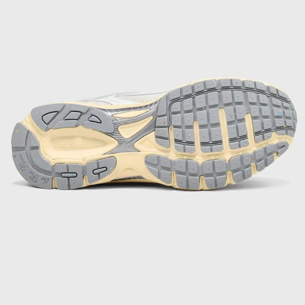 Mercer Amsterdam The Re-Run Perforated Sneaker Off White
